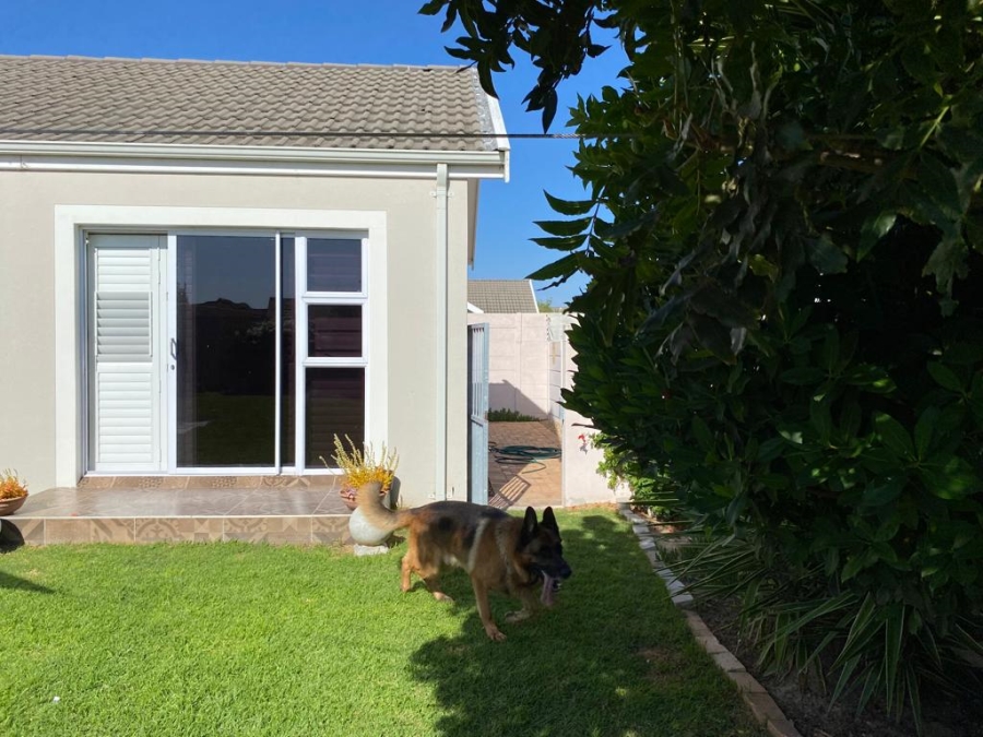 3 Bedroom Property for Sale in Sunningdale Western Cape